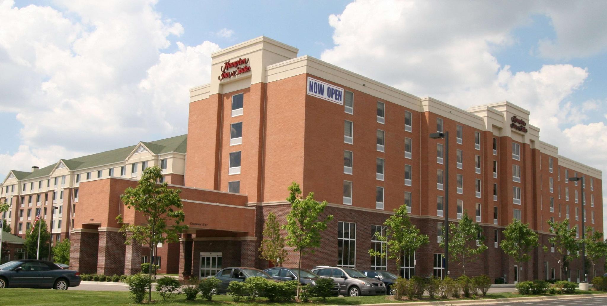 Hampton Inn & Suites Detroit/Airport Romulus Bagian luar foto